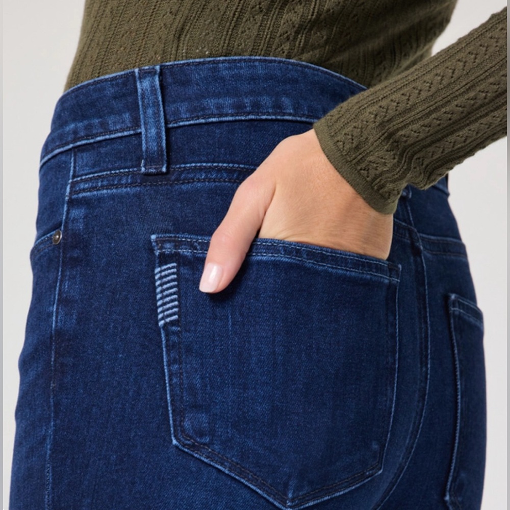 PAIGE Dark Blue Women's Boot Cut Jeans (EUC ) - Picture 4 of 13